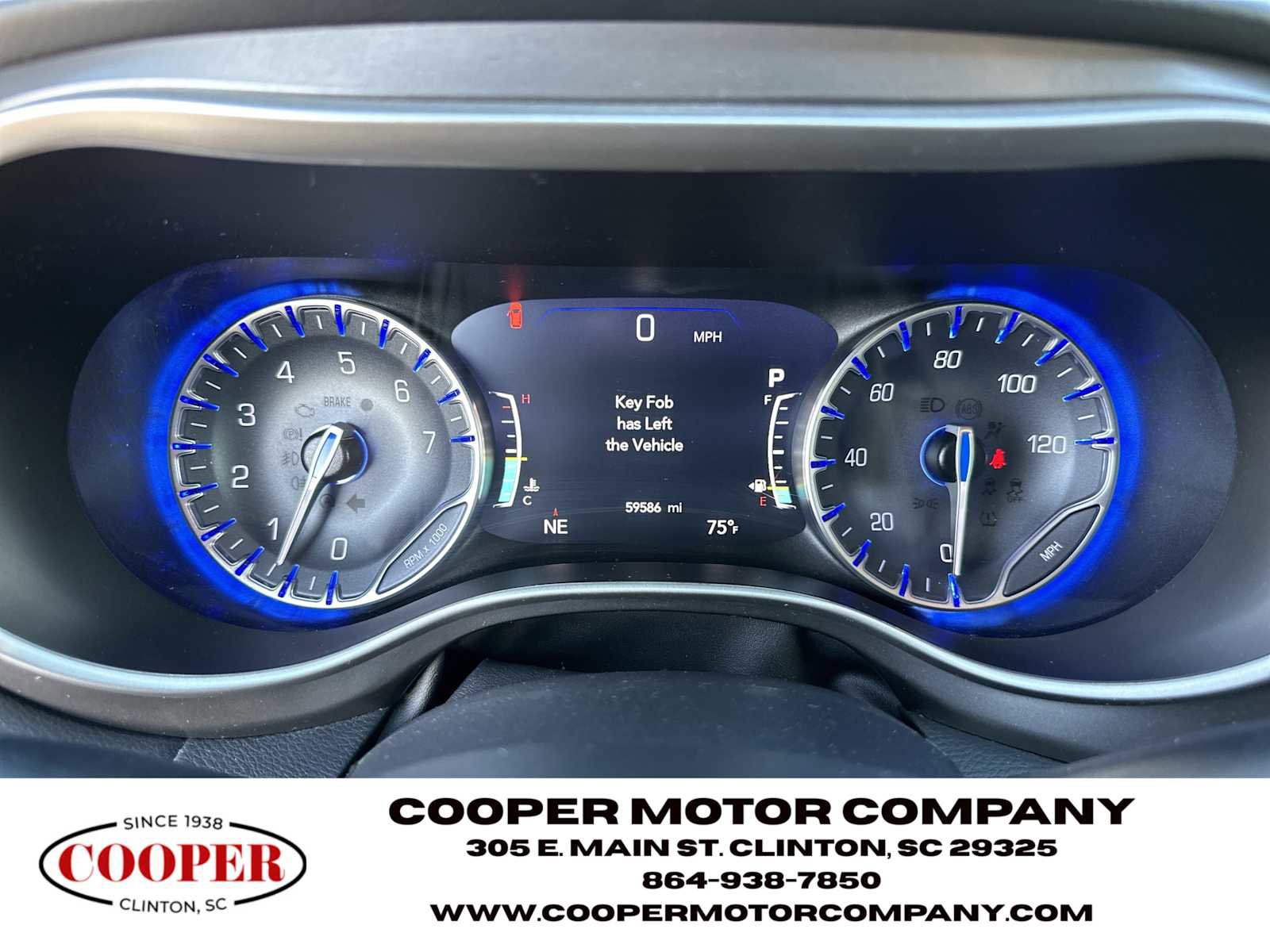 Used 2023 Chrysler Pacifica Touring-L image 25