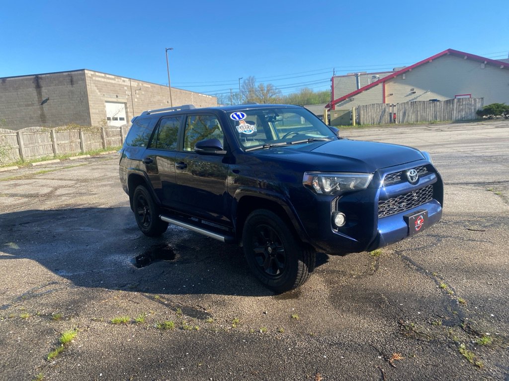 Used 2017 Toyota 4Runner SR5 Premium AWD/4WD image 7
