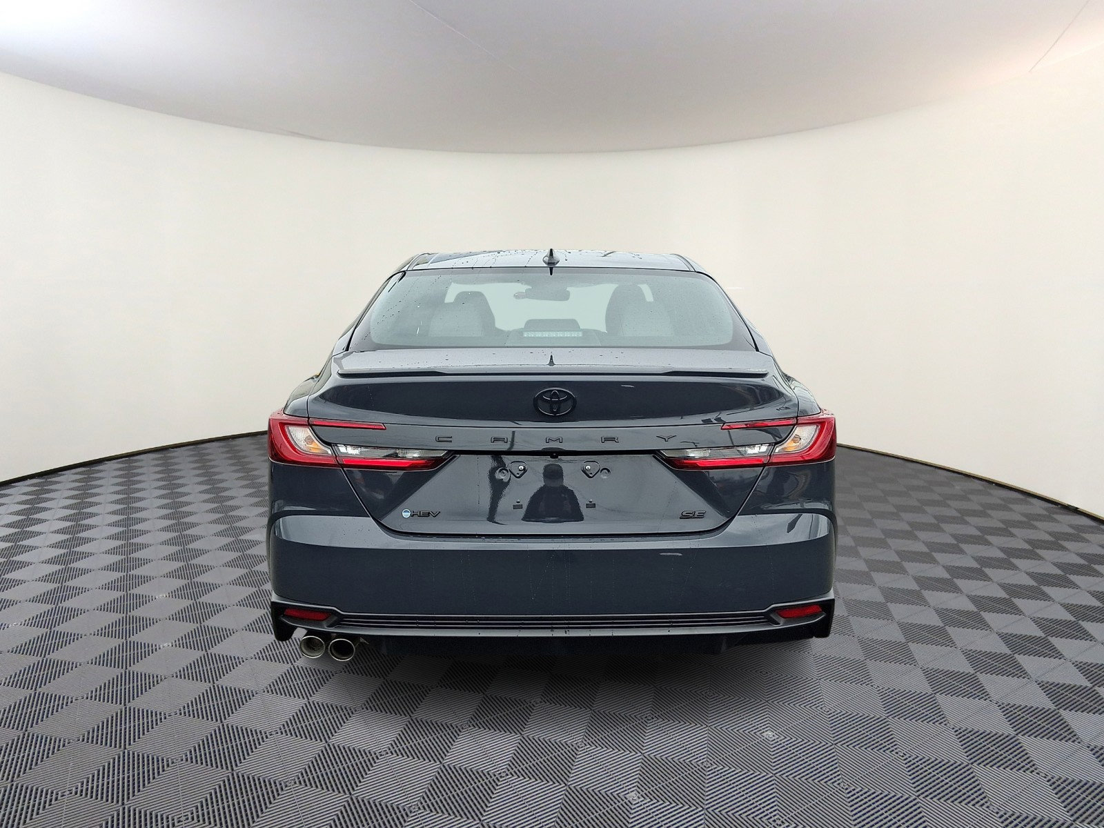 Used 2025 Toyota Camry SE w/ Convenience Package FWD image 6