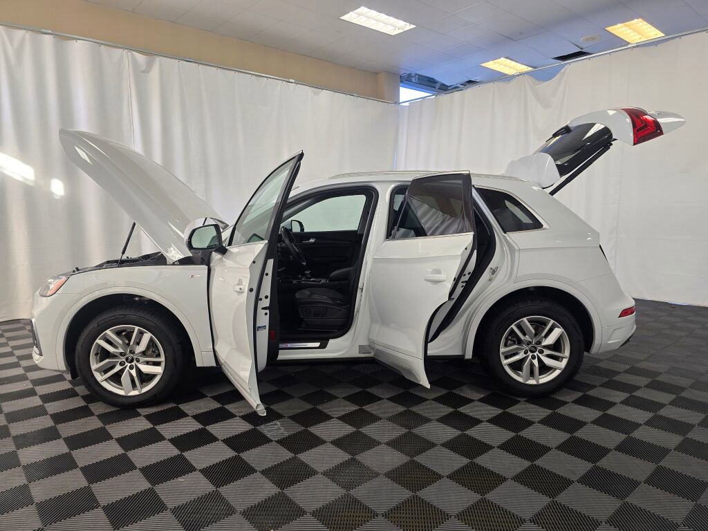 Used 2022 Audi Q5 2.0T Premium w/ Convenience Package image 12