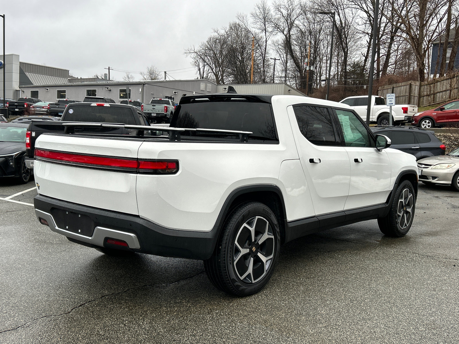 Used 2022 Rivian R1T Adventure AWD/4WD image 2