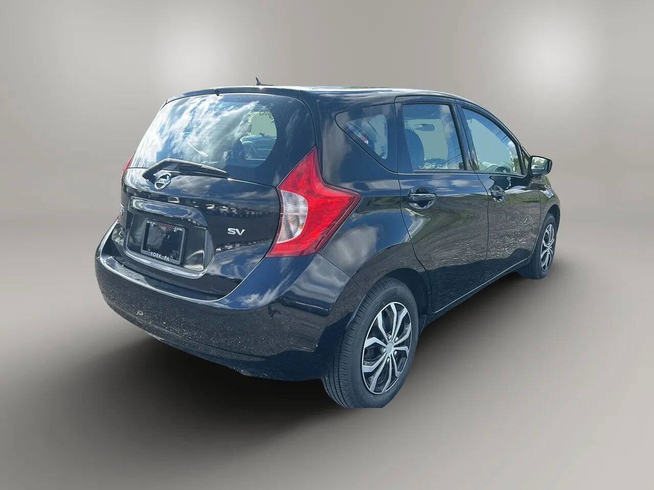 Used 2016 Nissan Versa Note SV FWD image 7