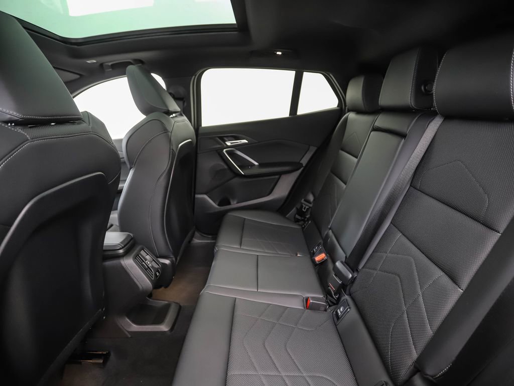 Used 2026 BMW X2 xDrive28i image 21