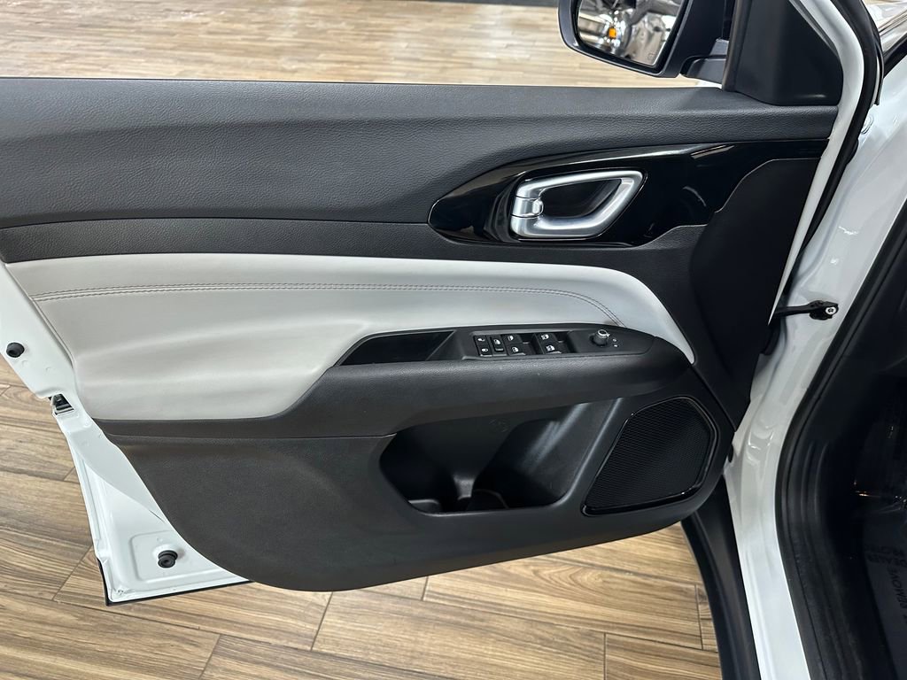 Certified 2024 Jeep Compass Limited AWD/4WD image 10