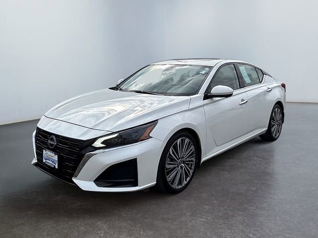 Used 2024 Nissan Altima 2.5 SL image 1