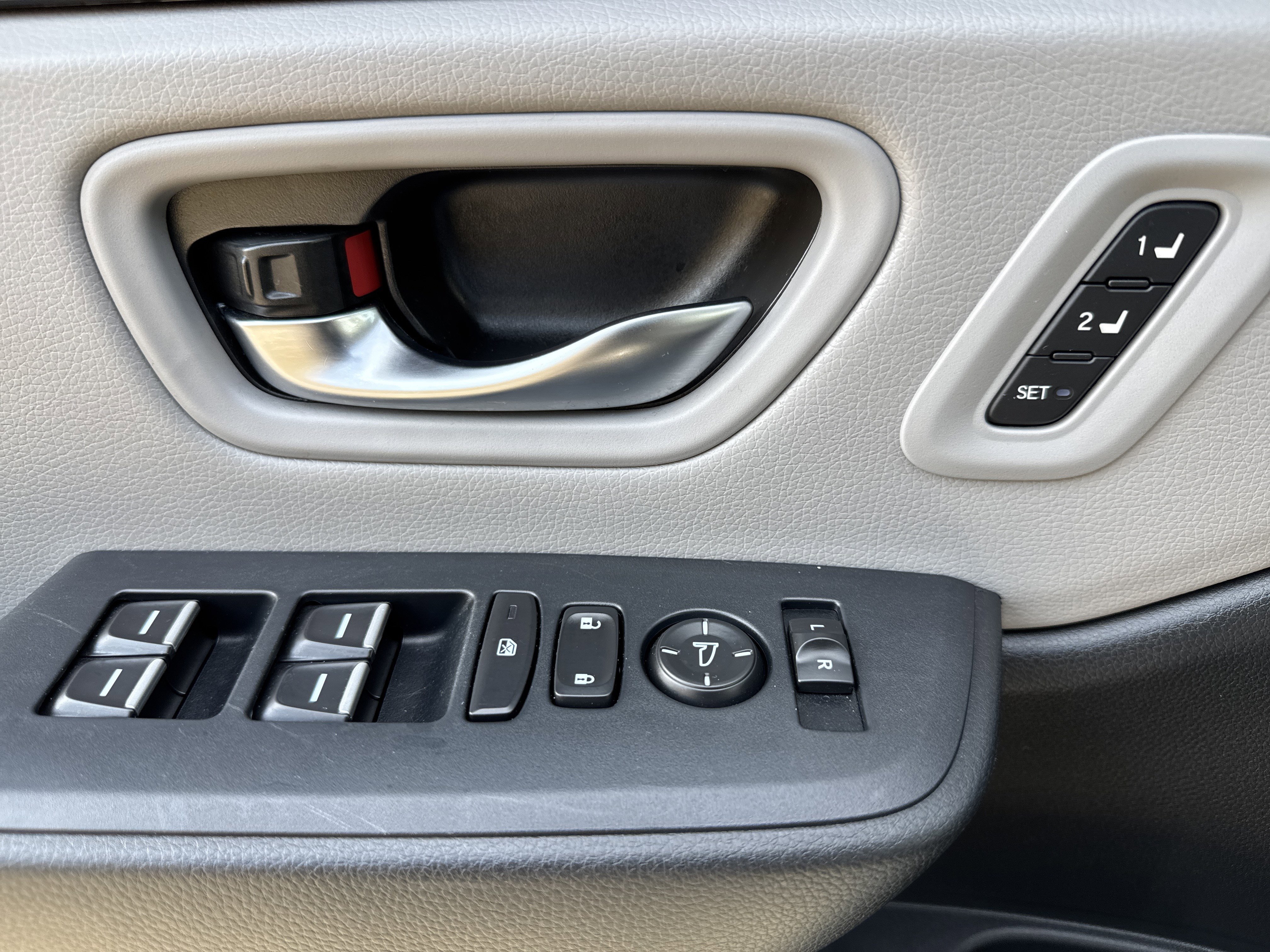 Used 2024 Honda Pilot Touring image 15