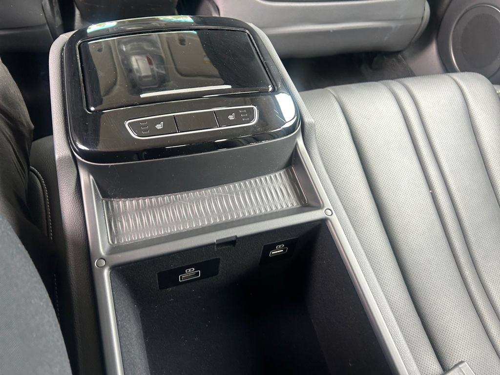 Used 2023 Genesis G80 2.5T AWD/4WD image 19