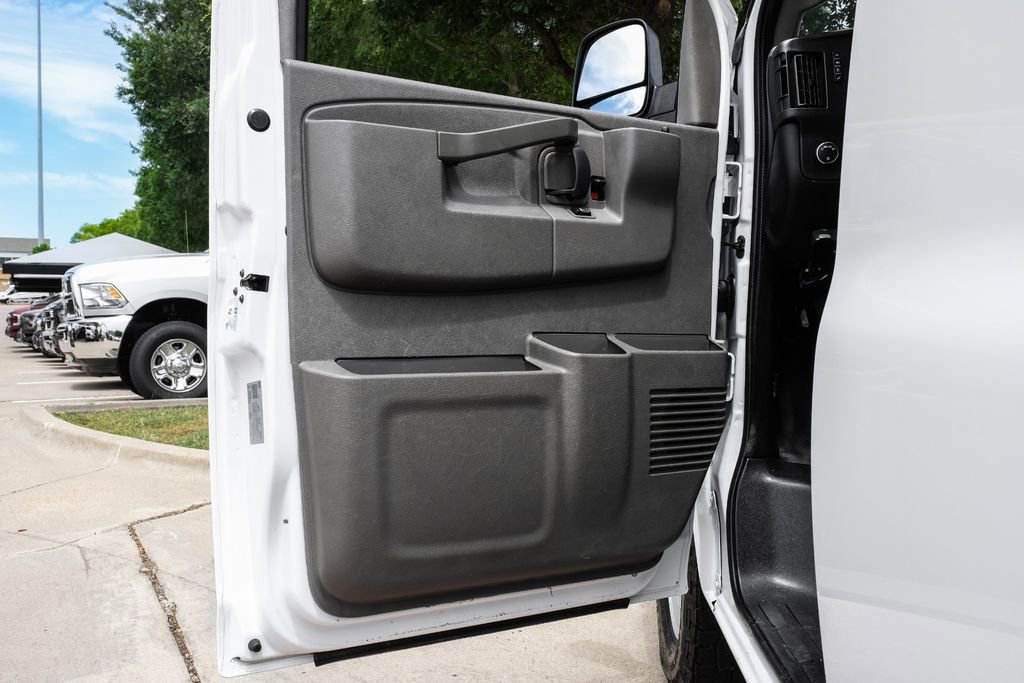 Used 2020 Chevrolet Express 2500 Extended w/ Driver Convenience Package RWD image 39