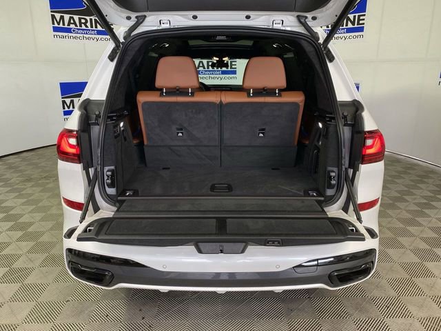 Used 2022 BMW X7 M50i w/ Dynamic Handling Package image 33
