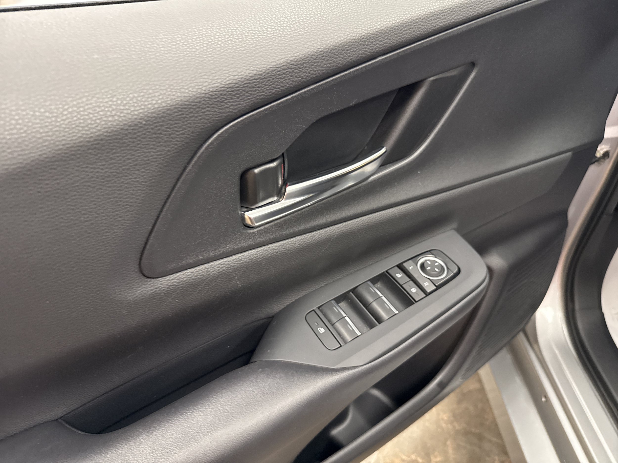 Used 2023 Toyota Prius Prime FWD image 35