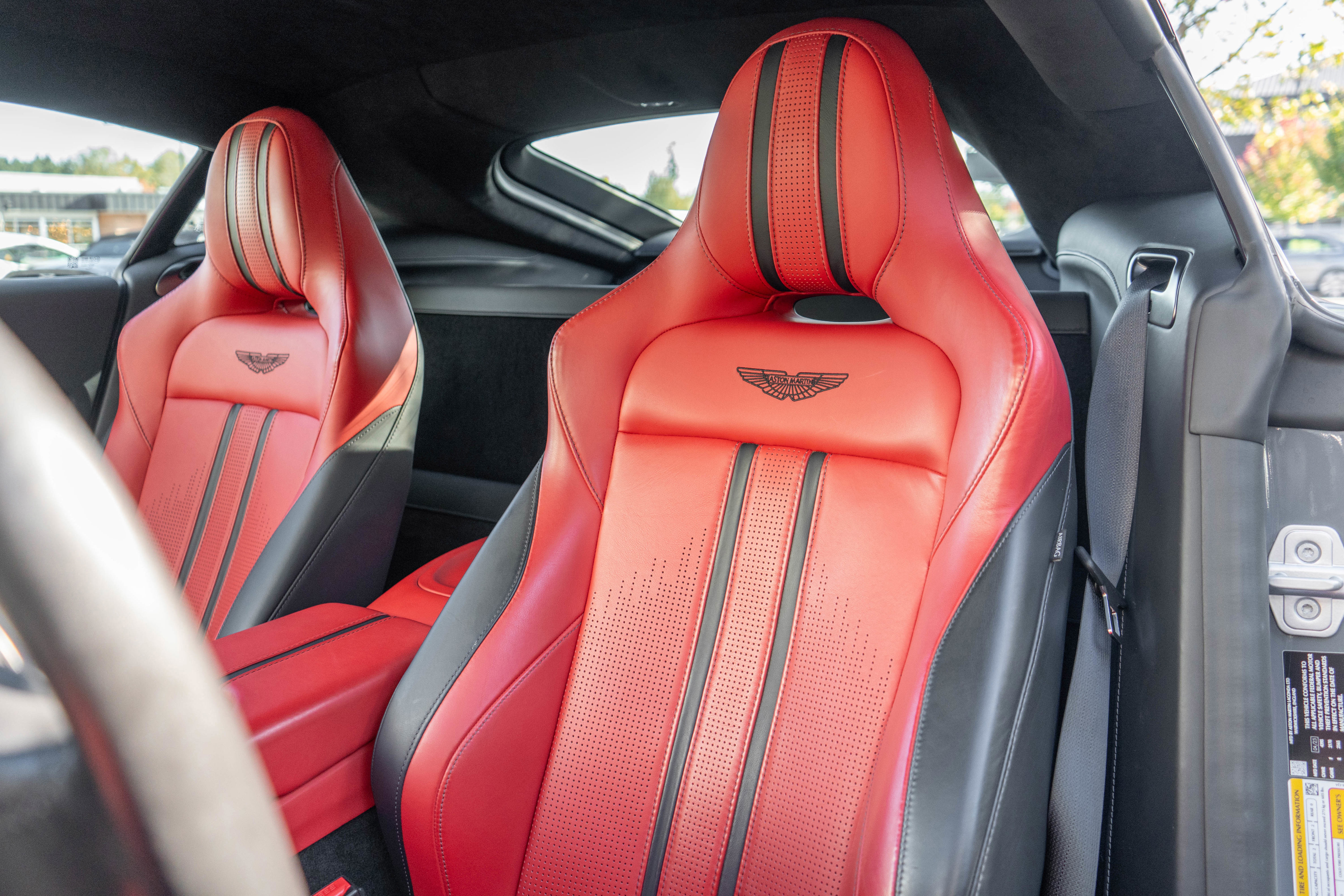 Used 2023 Aston Martin V8 Vantage Coupe image 12