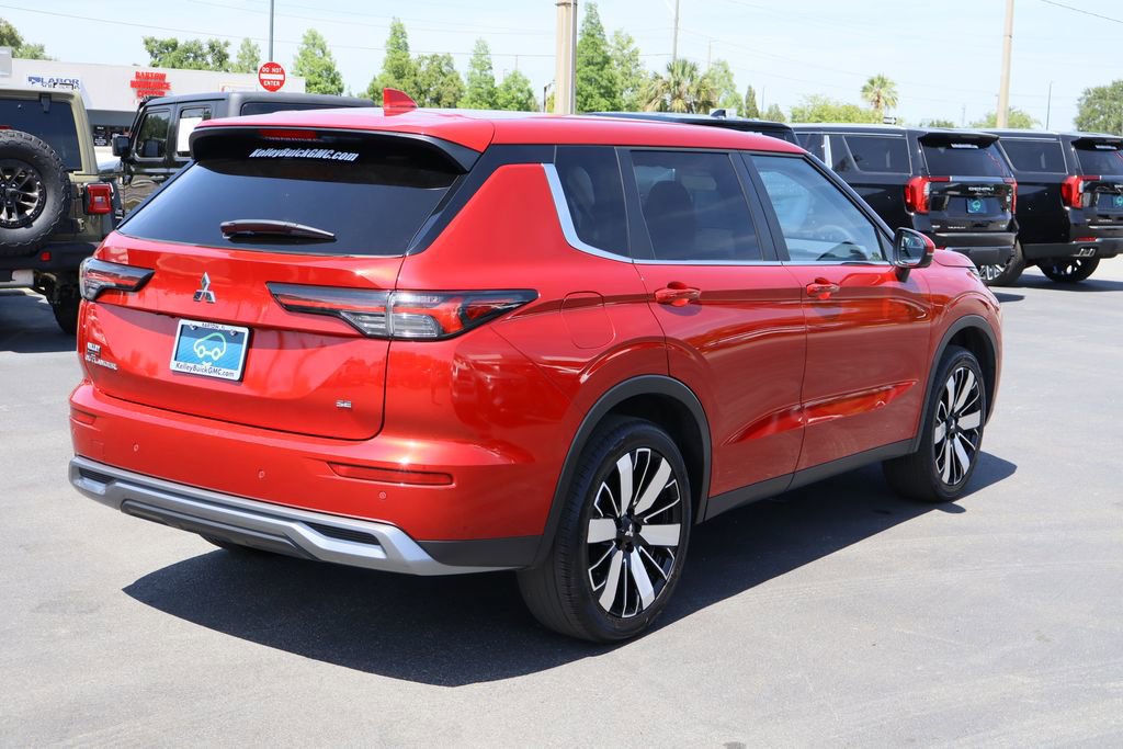 Used 2025 Mitsubishi Outlander SE FWD image 9