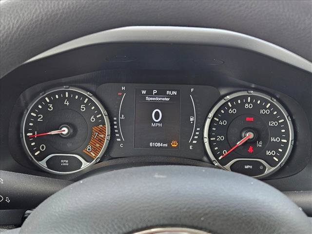 Used 2023 Jeep Renegade Latitude AWD/4WD image 9
