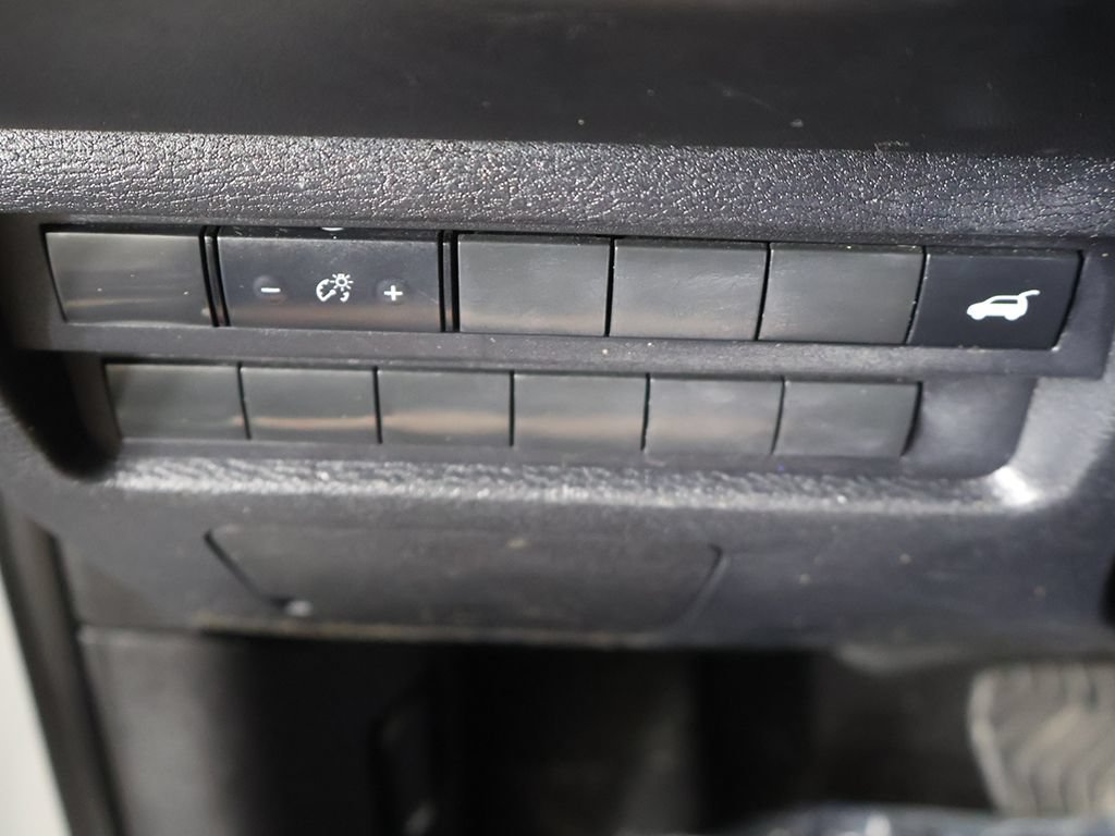 Used 2024 Mitsubishi Outlander SE AWD/4WD image 37