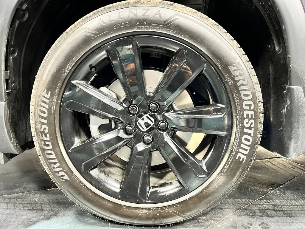 Used 2025 Honda Pilot Black Edition image 27