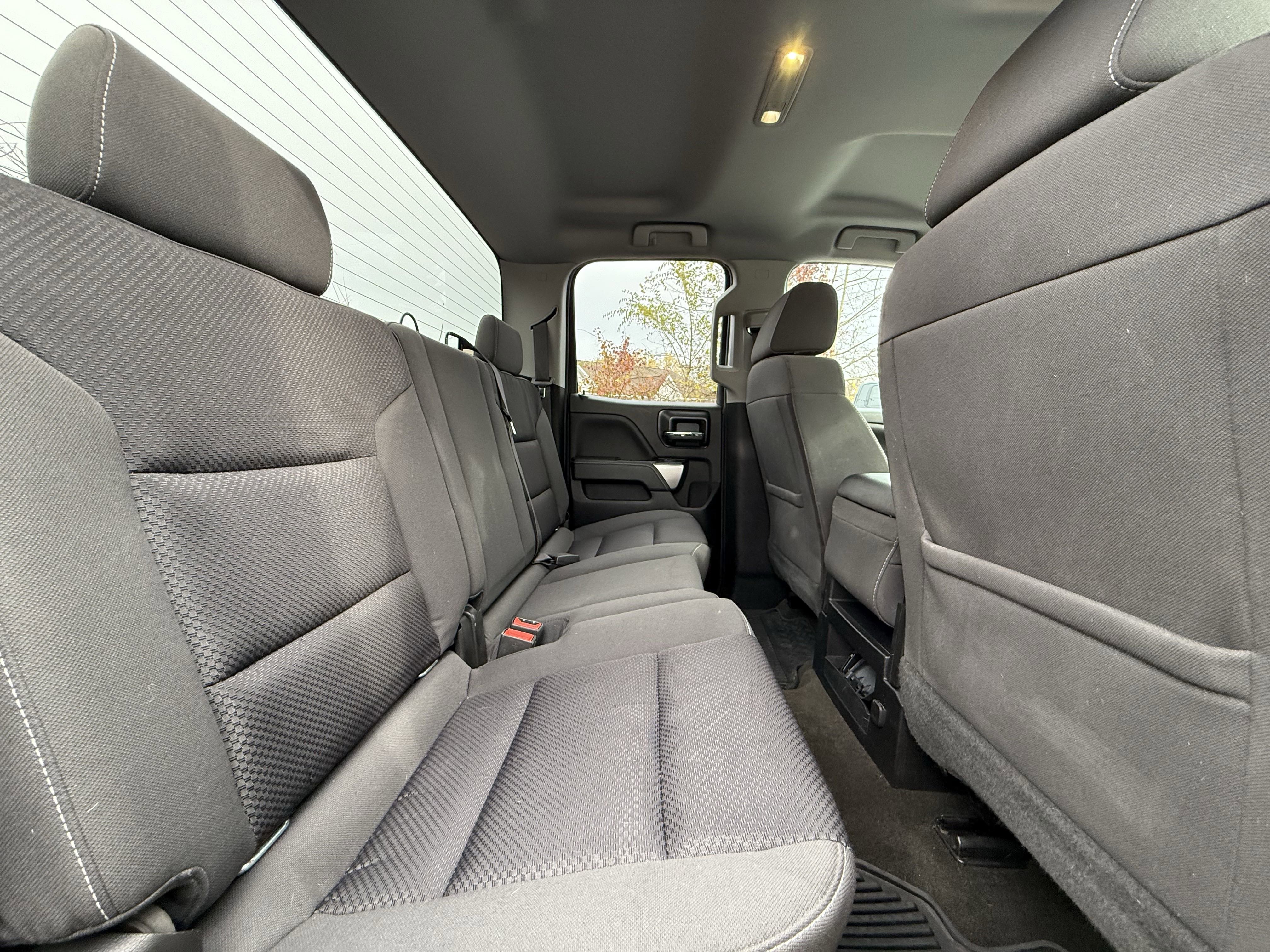 Used 2018 Chevrolet Silverado 1500 LT w/ All Star Edition image 30