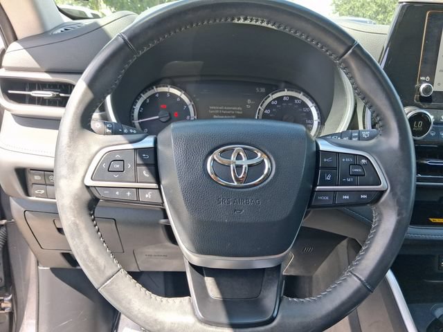 Used 2024 Toyota Highlander XLE FWD image 15