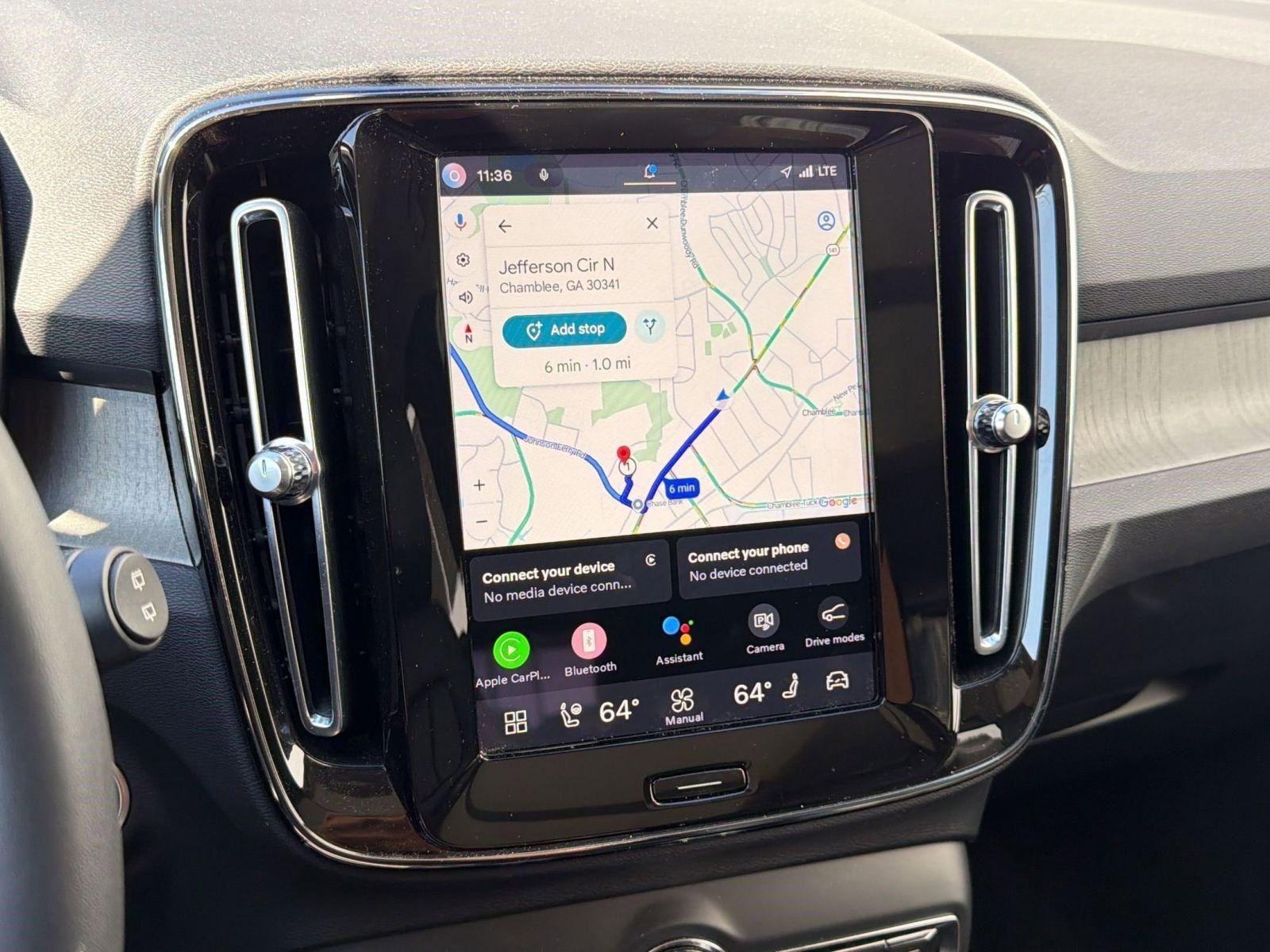 Certified 2023 Volvo XC40 B5 Ultimate w/ Protection Package Premier image 23