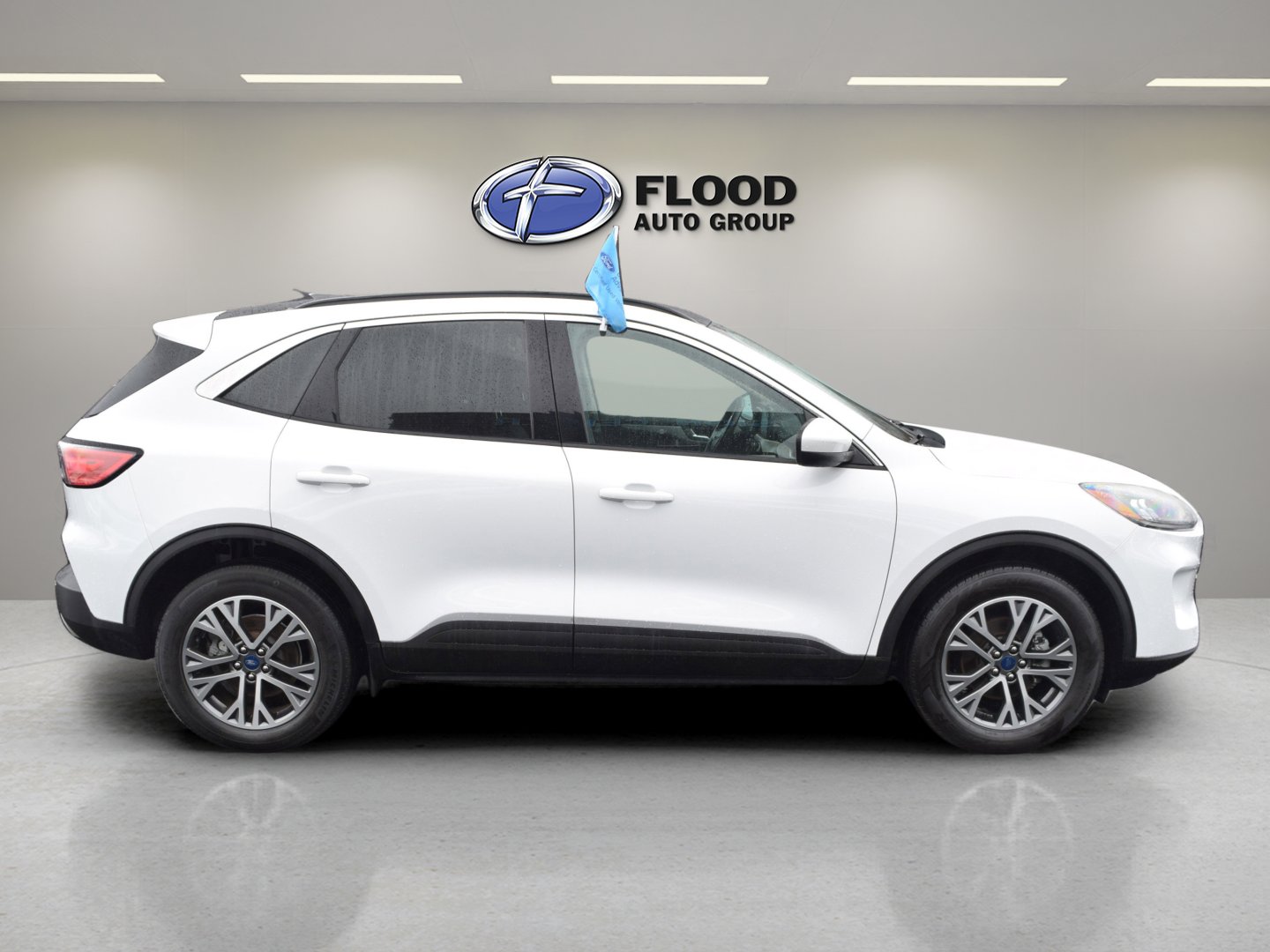 Used 2020 Ford Escape SEL image 3