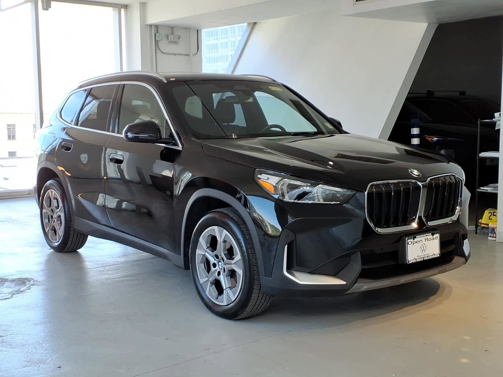 Used 2023 BMW X1 xDrive28i w/ Convenience Package AWD/4WD image 3