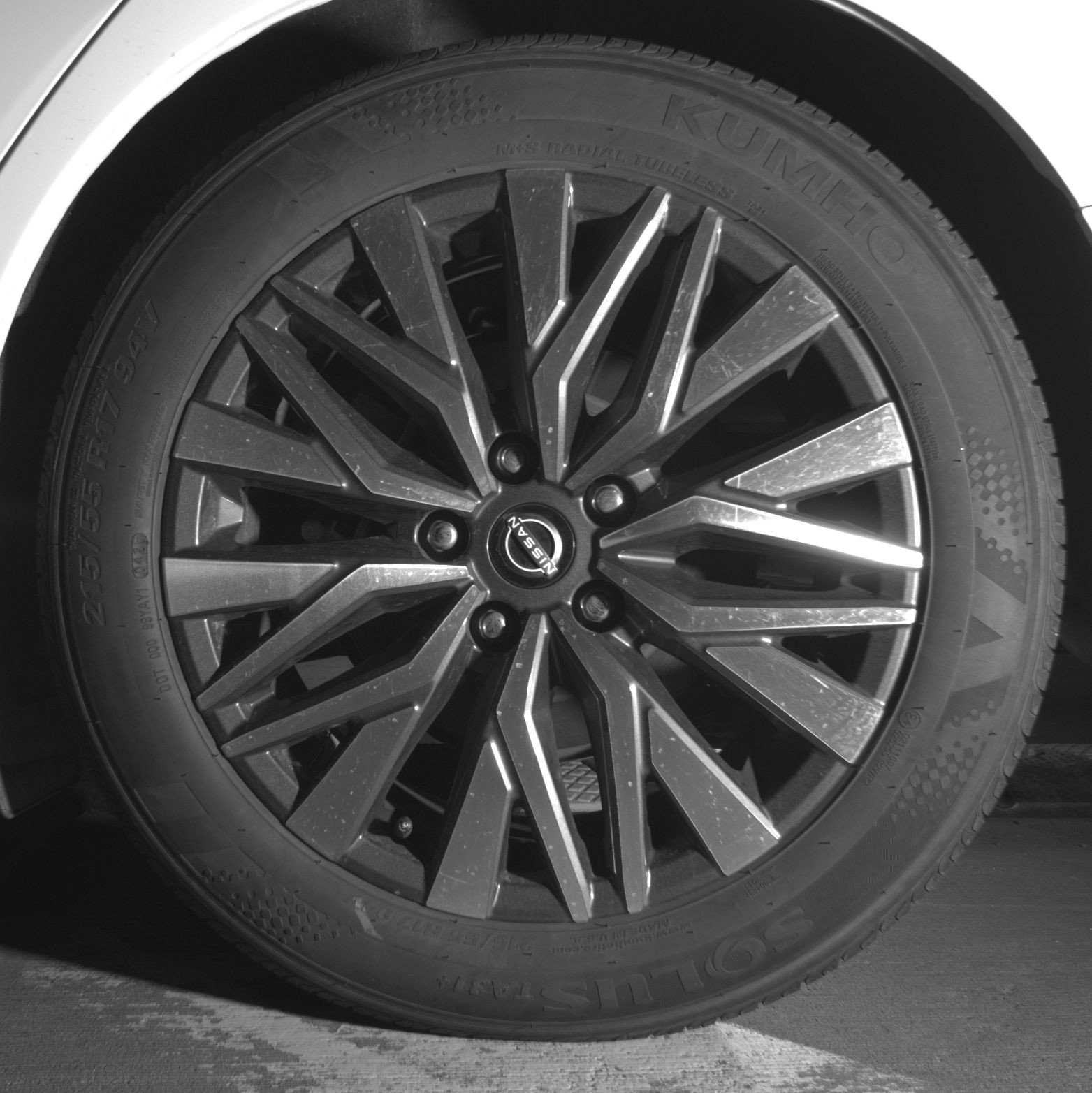 Used 2025 Nissan Altima 2.5 SV FWD image 14
