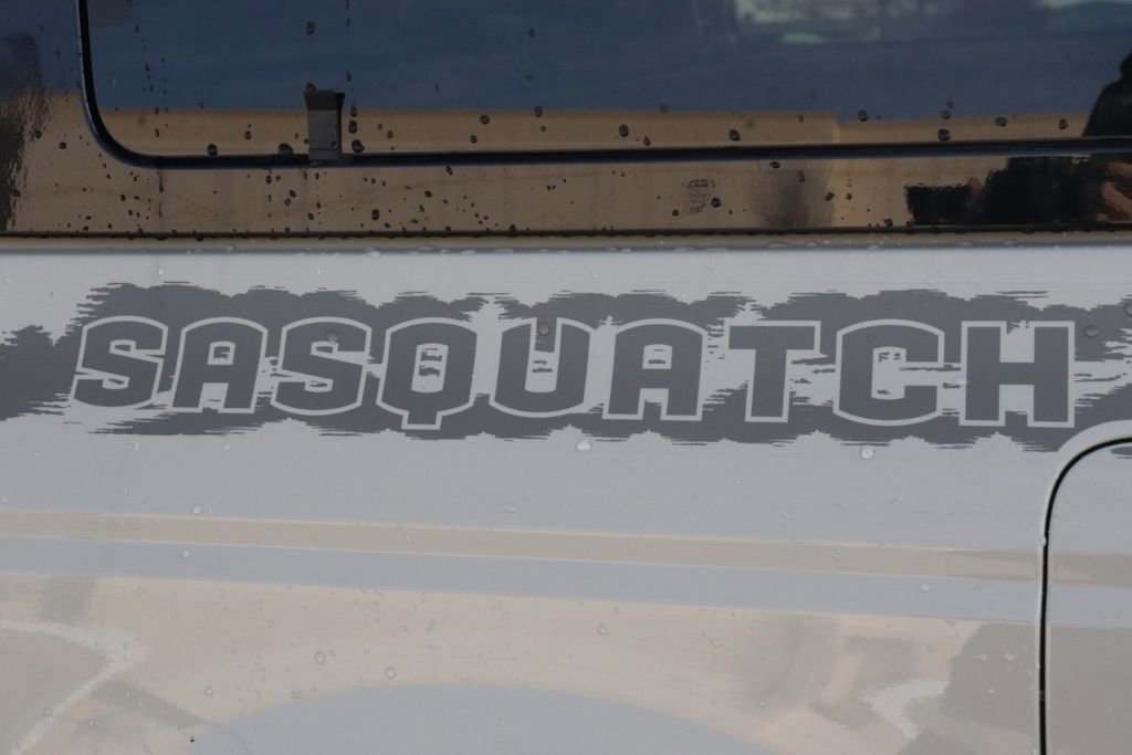 New 2025 Ford Bronco Badlands image 48