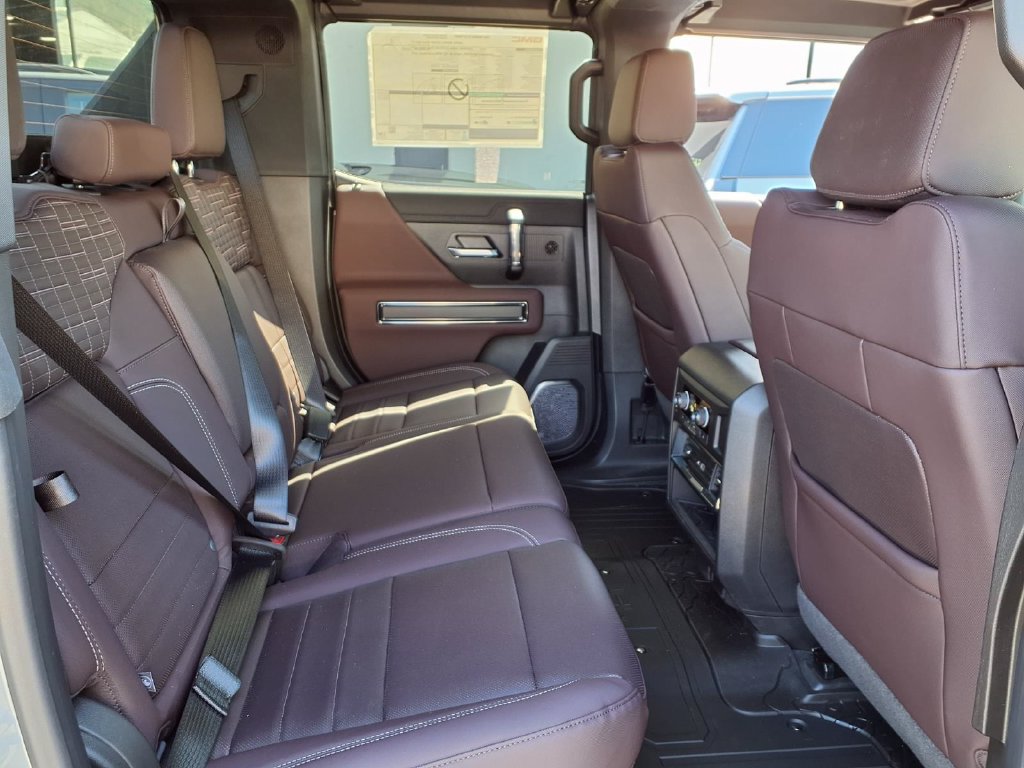 New 2026 GMC Hummer EV 4x4 Crew Cab image 7