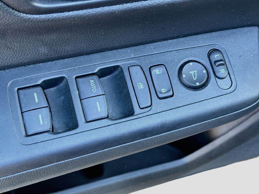 Used 2024 Honda CR-V LX image 16