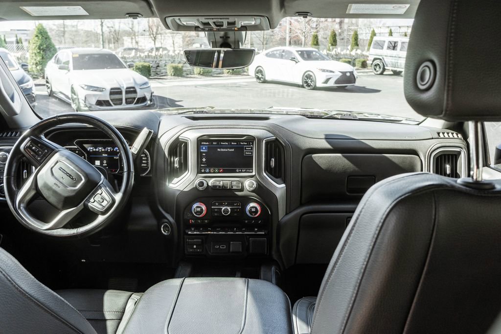 Used 2023 GMC Sierra 3500 Denali w/ Denali Ultimate Package image 9