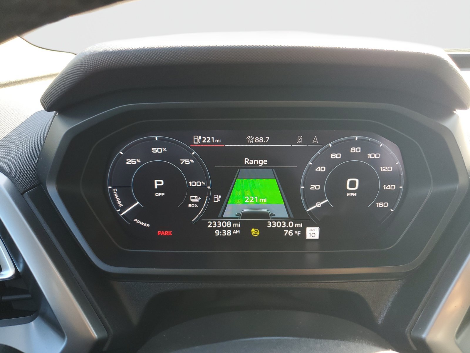 Used 2024 Audi Q4 e-tron Prestige AWD/4WD image 31