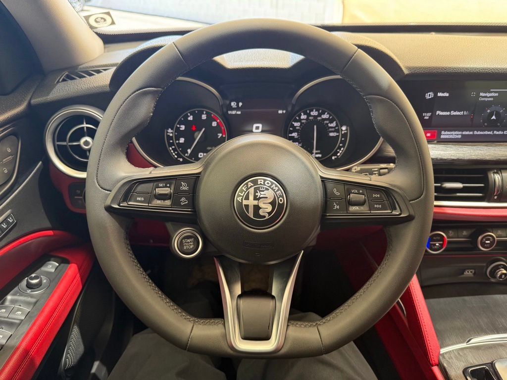 Used 2021 Alfa Romeo Stelvio Sprint w/ Nero Edizione RWD image 18