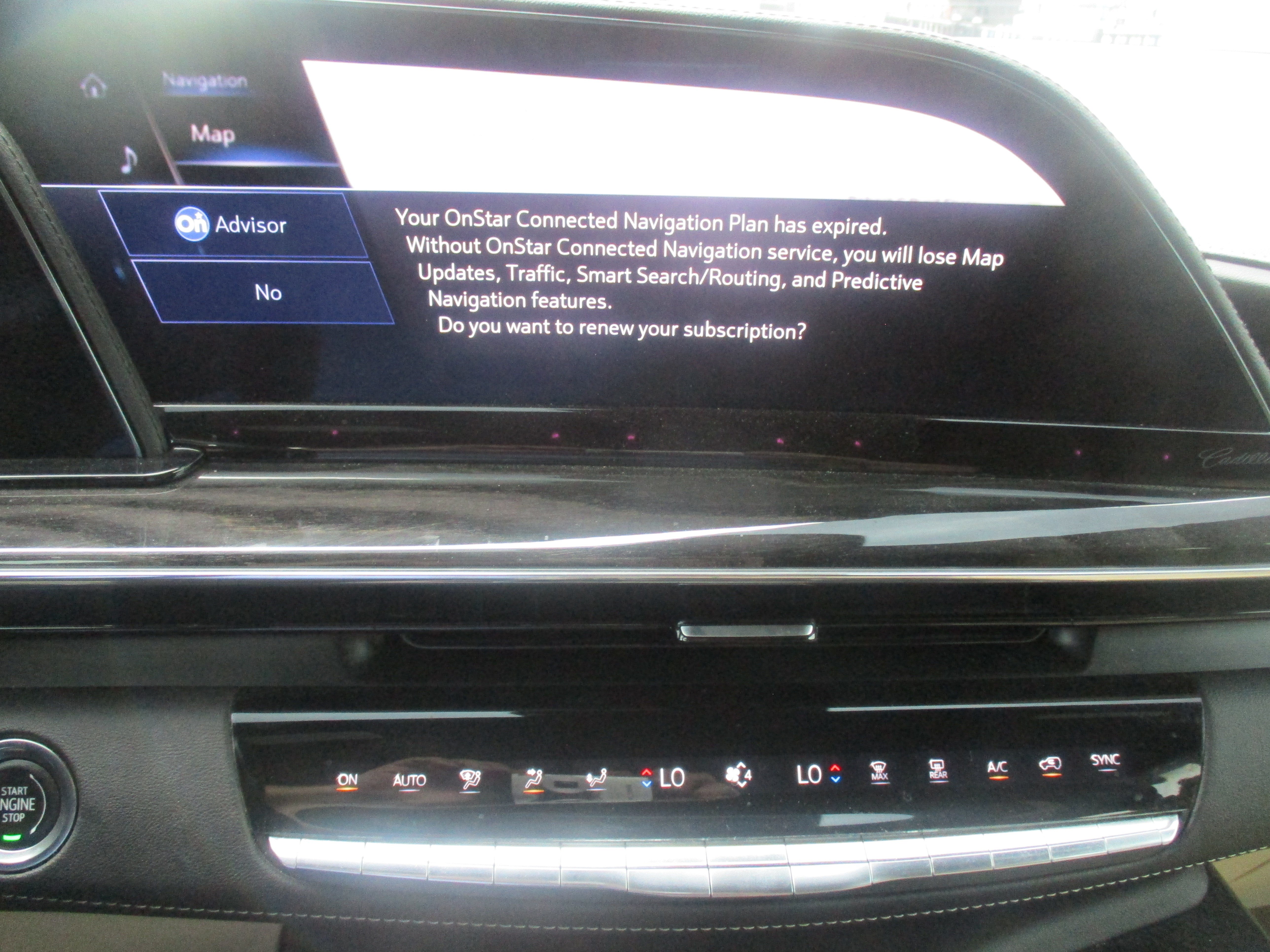 Used 2023 Cadillac Escalade ESV Premium Luxury w/ LPO, Illumination Package AWD/4WD image 18