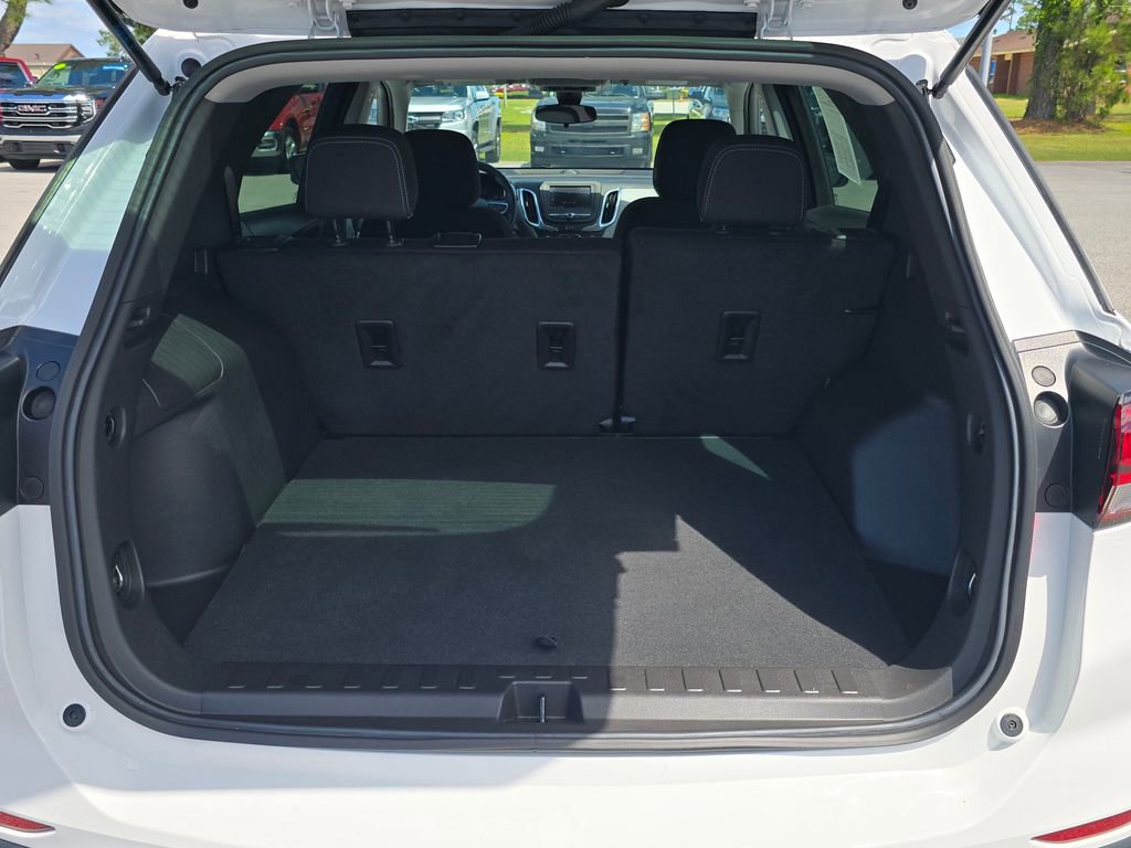 Used 2024 Chevrolet Equinox LS w/ Sport Edition FWD image 23