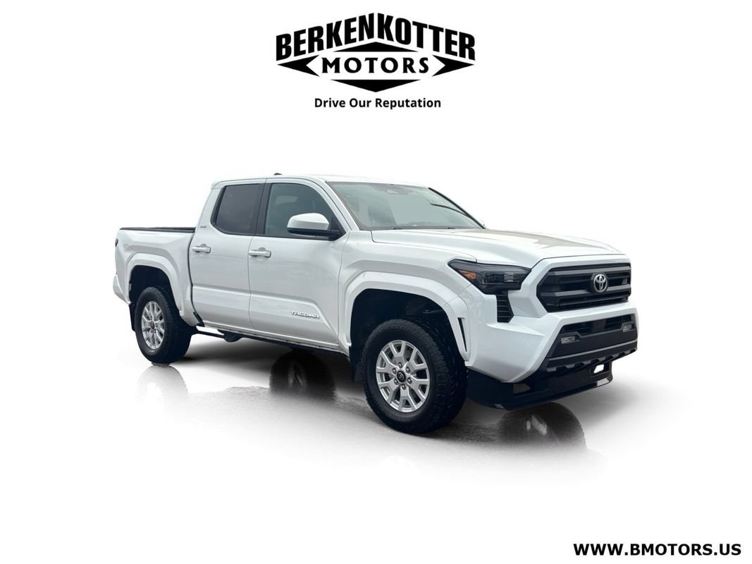 Used 2024 Toyota Tacoma SR5 AWD/4WD image 1