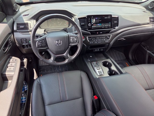 Used 2025 Honda Ridgeline TrailSport image 10