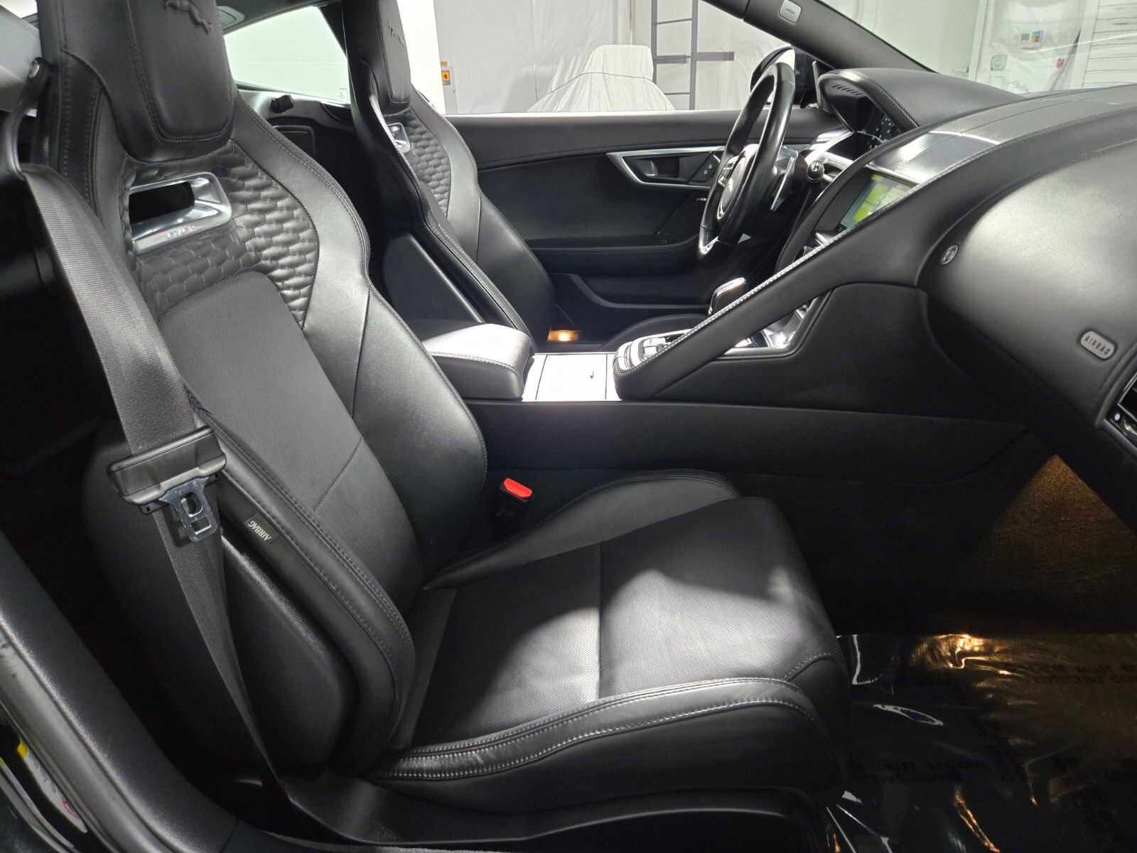 Used 2023 Jaguar F-TYPE R-Dynamic image 3