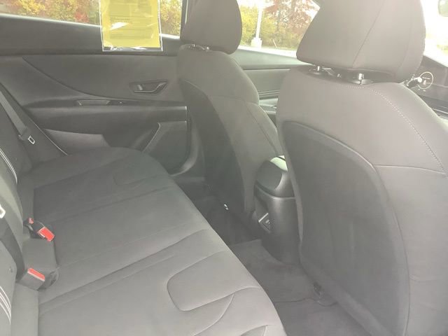 Used 2025 Hyundai Elantra SEL w/ Cargo Package FWD image 20