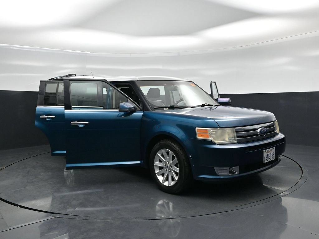 Used 2011 Ford Flex SEL FWD image 28