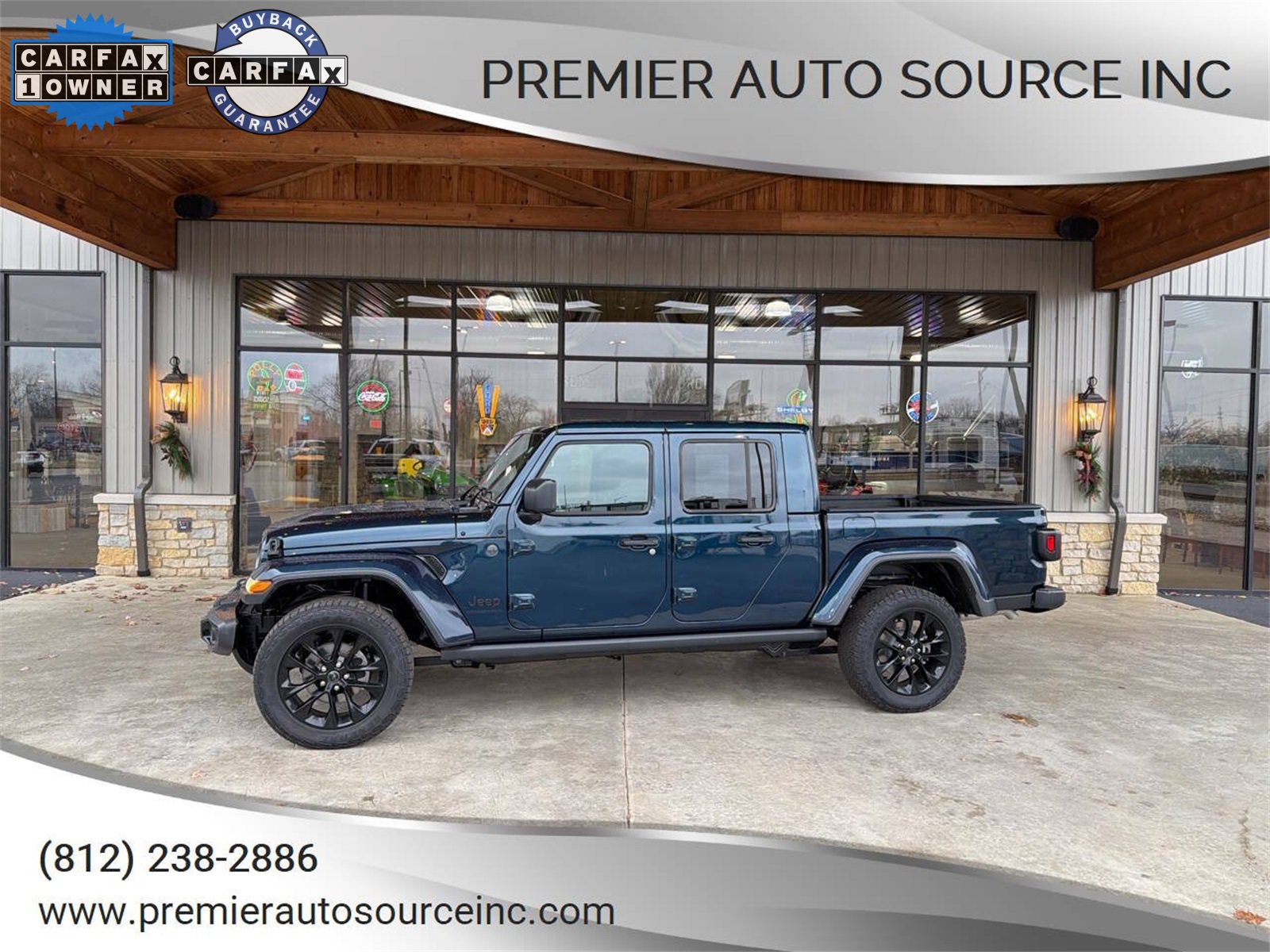 Used 2025 Jeep Gladiator Sport image 1