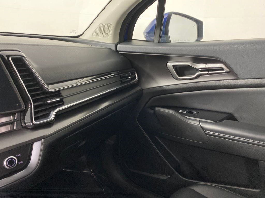 Used 2023 Kia Sportage EX image 25