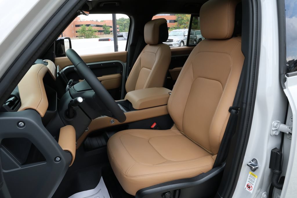 New 2026 Land Rover Defender 110 X-Dynamic SE AWD/4WD image 16