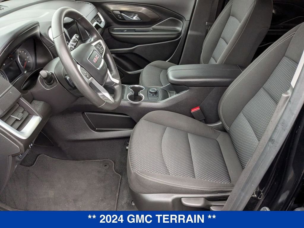 Used 2024 GMC Terrain SLE image 13
