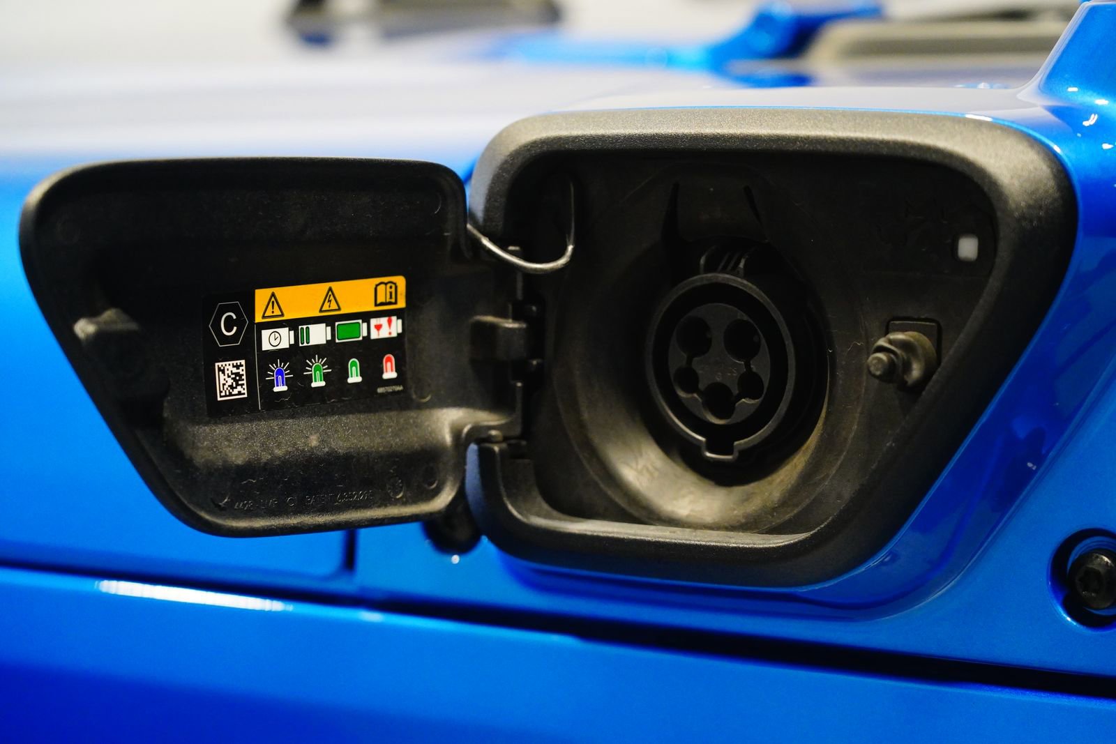 Used 2022 Jeep Wrangler Unlimited Sahara w/ Cold Weather Group image 6