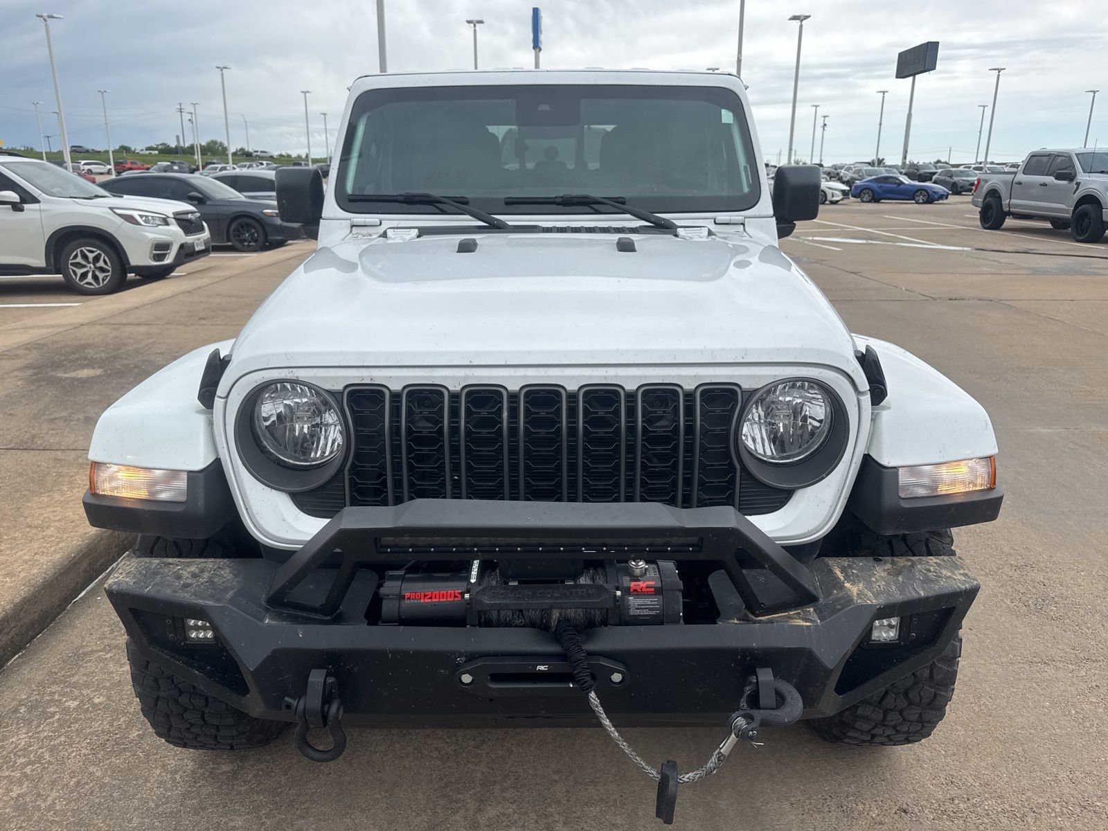 Used 2025 Jeep Gladiator Sport image 8