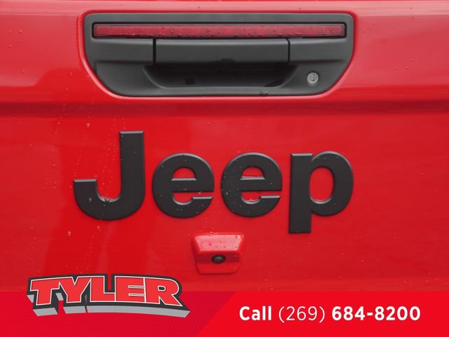 Certified 2022 Jeep Gladiator Willys image 20