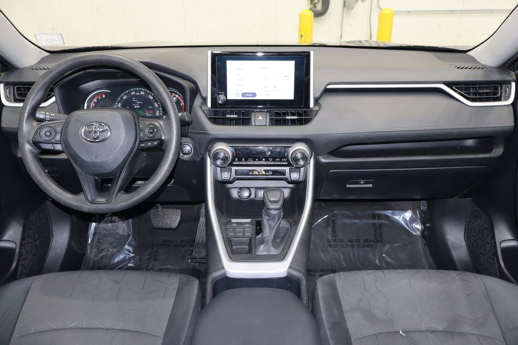 Used 2023 Toyota RAV4 XLE AWD/4WD image 30