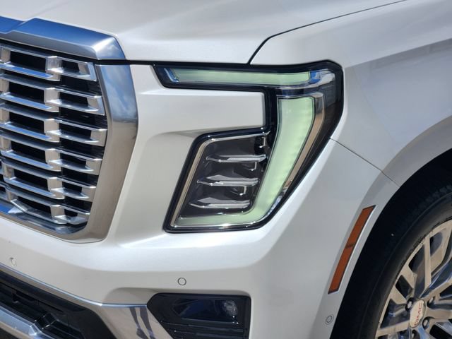 Used 2025 GMC Yukon Denali w/ Sun & Power Step Package RWD image 9