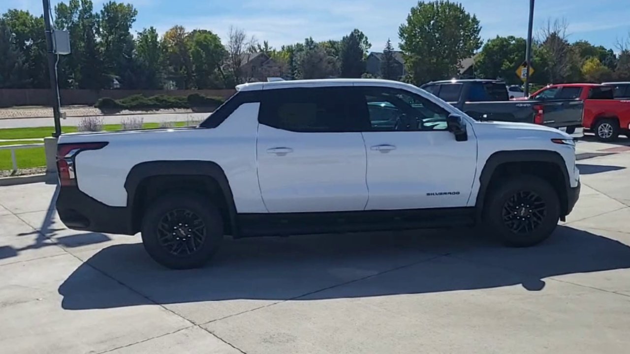 New 2026 Chevrolet Silverado EV LT AWD/4WD image 40