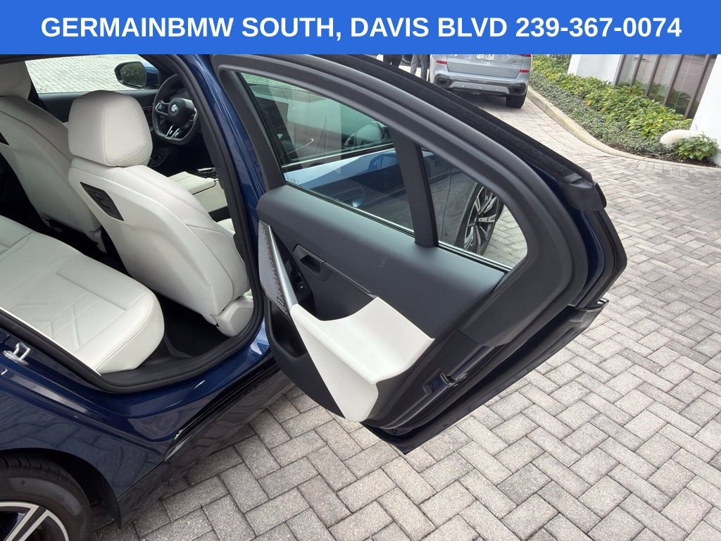 Certified 2026 BMW 530i w/ M Sport Package RWD image 33