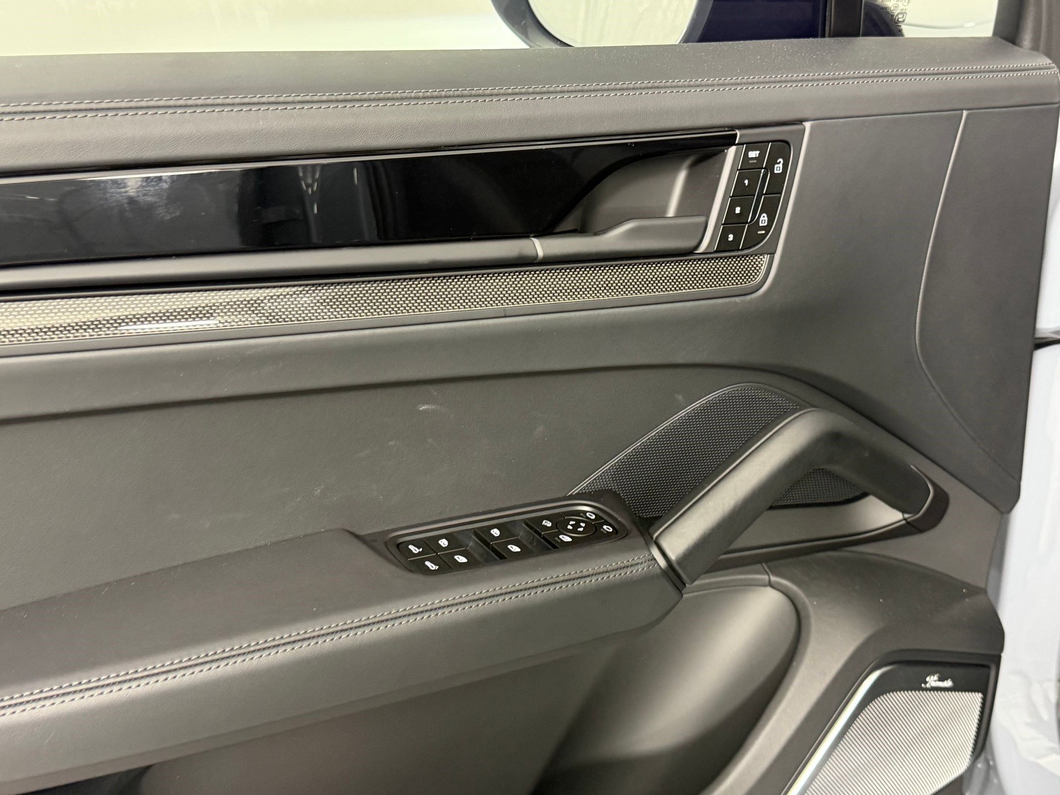 Certified 2025 Porsche Cayenne GTS image 15